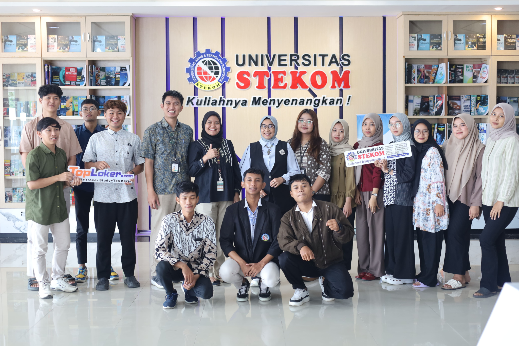 Kegiatan sivitas akademika Universitas STEKOM